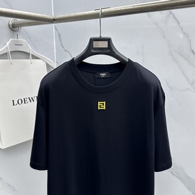 Fendi： премьера новой коллекции в фирм