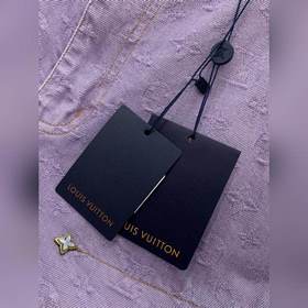 Цена пиджака — 3500, цена шорт — 2700.