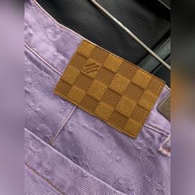 Цена пиджака — 3500, цена шорт — 2700.