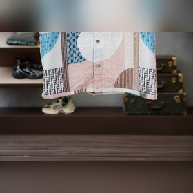 Fendi — модный комплект из жакетчика