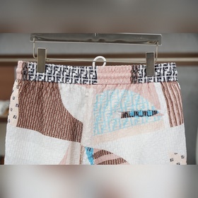 Fendi — модный комплект из жакетчика