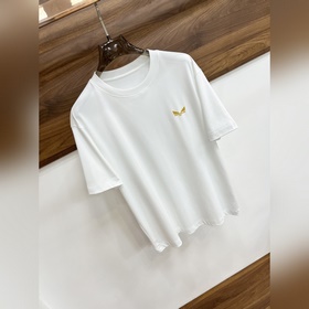 Новинка весенней коллекции Fendi： футб