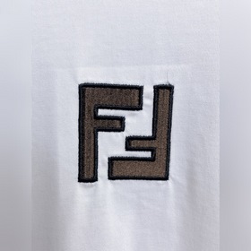 Fendi с полным набором логотипов. Нова