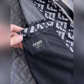 Новая куртка Fendi из весенней коллекц