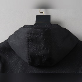 Куртка Fendi из весенней коллекции 202