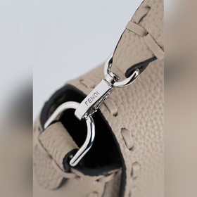 Модель 0054 — новый член семейства баг