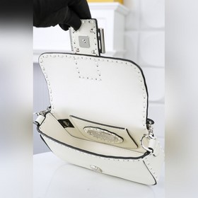 Модель 0054 — новый член семейства баг