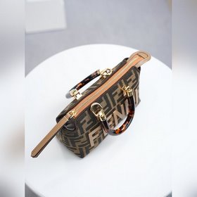 Представляем мини-сумочку «Mini ByThe 