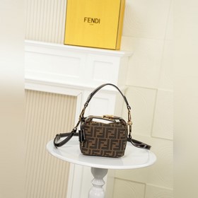 Винтажная косметичка с логотипом Fendi