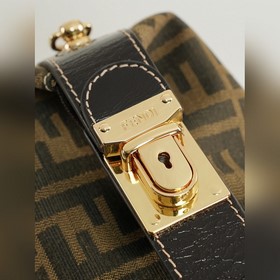 Винтажная косметичка с логотипом Fendi