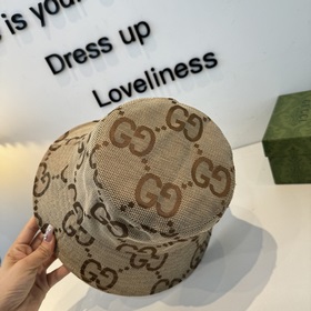 Новинки на официальном сайте GUCCI： ры
