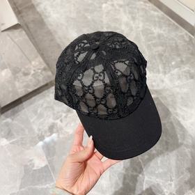 Новая модель бейсболки GUCCI с лаконич