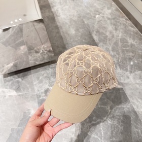 Новая модель бейсболки GUCCI с лаконич