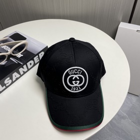 Новая бейсболка Gucci из оригинальной 