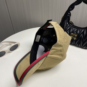 Новая бейсболка Gucci из оригинальной 