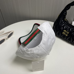 Новая бейсболка Gucci из оригинальной