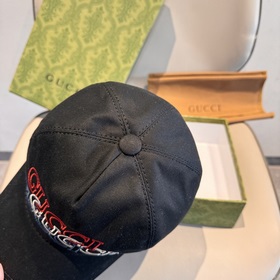 Новая бейсболка из коллекции GUCCI, из