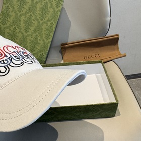 Новая бейсболка из коллекции GUCCI, из