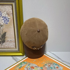 [GUCCI] Бейсболка из замши натурально