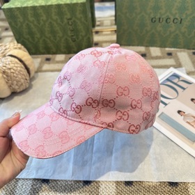 Бейсболка GUCCI 2026 года — новая моде