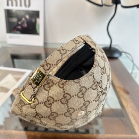 Бейсболка GUCCI 2026 года — новая моде