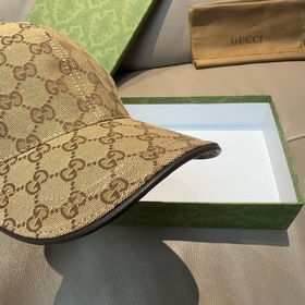 Классическая бейсболка Gucci (Гуччи) и