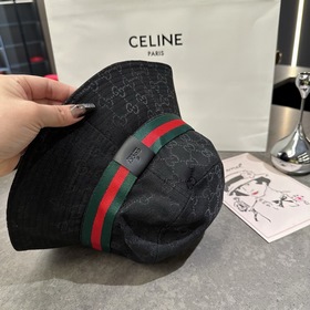 Классическая рыбацкая кепка Gucci с уз