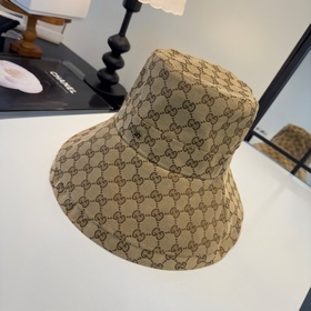 Новая модель рыбацкой кепки Gucci с ши