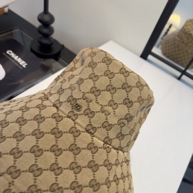 Новая модель рыбацкой кепки Gucci с ши
