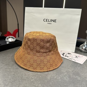 Классическая рыбацкая кепка Gucci с уз