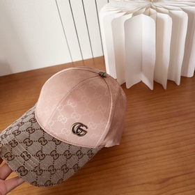 Новая бейсболка из коллекции GUCCI — л