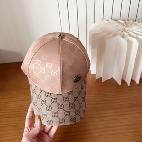 Новая бейсболка из коллекции GUCCI — л