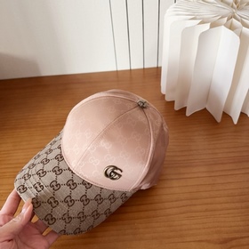 Новая бейсболка из коллекции GUCCI — л
