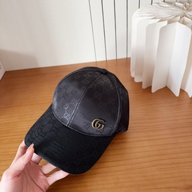 Новая бейсболка из коллекции GUCCI — л