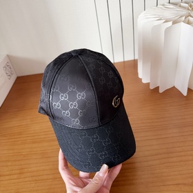 Новая бейсболка из коллекции GUCCI — л