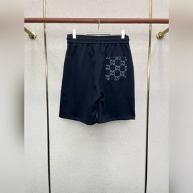 Gucci — новые шорты в стиле кэжуал, на