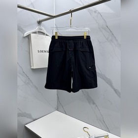 Gucci — новые модели шорт в стиле кэжу
