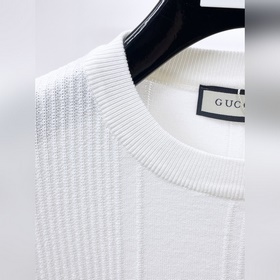 GUCCI — новая модель трикотажной рубаш