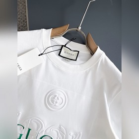 Gucci 26： премьера новой коллекции вес