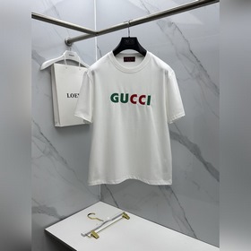 Gucci： премьера новой коллекции в фирм