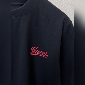 Gucci： новая модель мужской повседневн