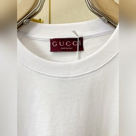 Gucci： новая модель мужской повседневн