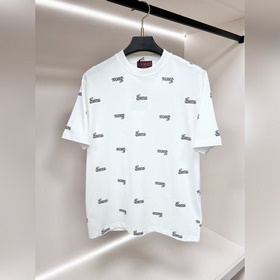 Gucci — новая весенняя коллекция： футб