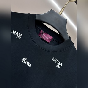 Gucci — новая весенняя коллекция： футб