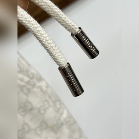 Новая весенняя коллекция Gucci： компле