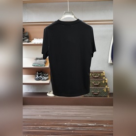 Gucci_ Новая модель футболки с круглым