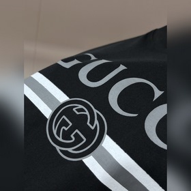 Новинка весенней коллекции Gucci： футб