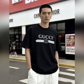 Новинка весенней коллекции Gucci： футб
