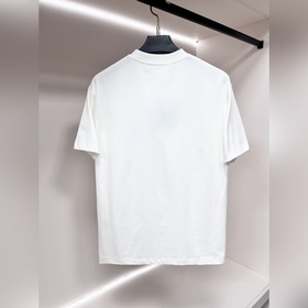 Новинка весенней коллекции Gucci： футб