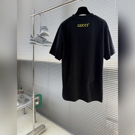 Gucci  Премьера новой коллекции весна